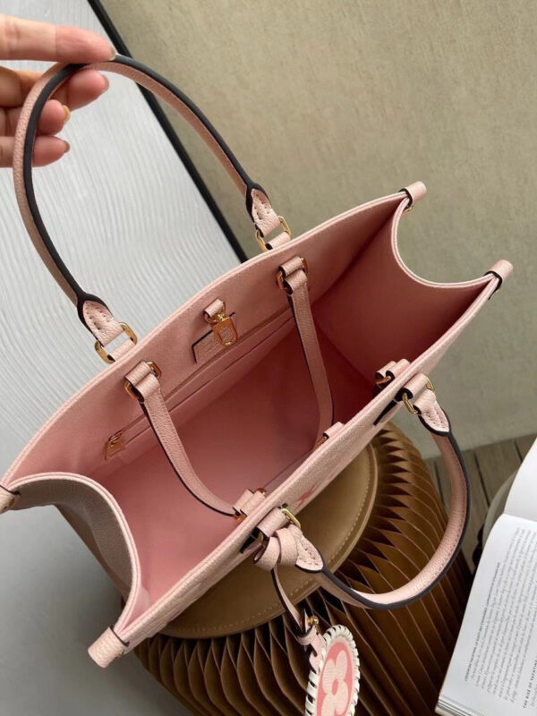 Louis Vuitton By The Pool OnTheGo MM Bag 35cm Monogram Empreinte Canvas Leather Spring/Summer Collection M45717 Rosebud - Image 6
