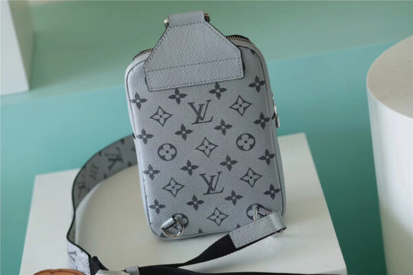 Louis Vuitton Outdoor Sling Bag 21cm - Image 9