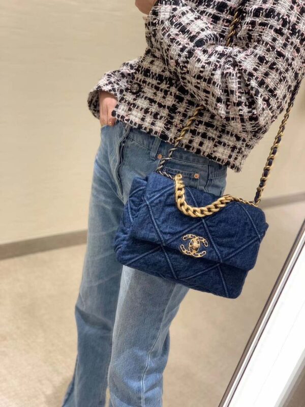 Chanel 19 Flap Bag 26cm Goatskin Leather Spring/Summer Act 1 Collection, Blue Jean - Image 17