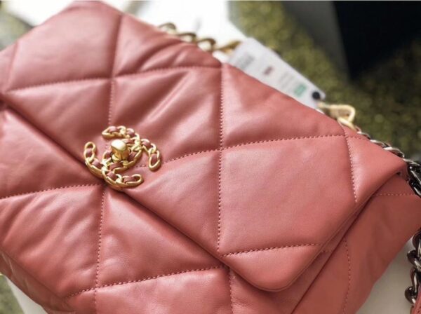 Chanel 19 Flap Bag 26cm Goatskin Leather Spring/Summer Act 1 Collection, Salmon Pink - Image 4