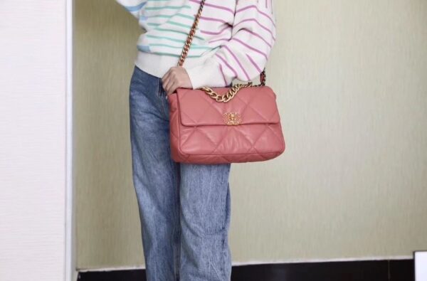 Chanel 19 Flap Bag 26cm Goatskin Leather Spring/Summer Act 1 Collection, Salmon Pink - Image 20