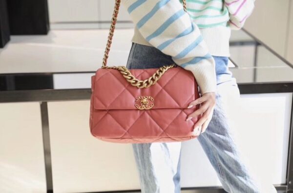 Chanel 19 Flap Bag 26cm Goatskin Leather Spring/Summer Act 1 Collection, Salmon Pink - Image 25