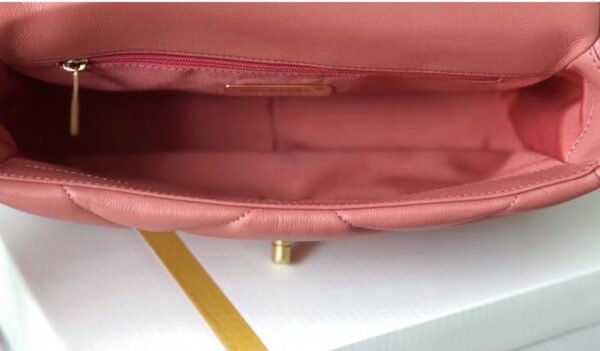 Chanel 19 Flap Bag 26cm Goatskin Leather Spring/Summer Act 1 Collection, Salmon Pink - Image 32