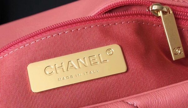 Chanel 19 Flap Bag 26cm Goatskin Leather Spring/Summer Act 1 Collection, Salmon Pink - Image 17