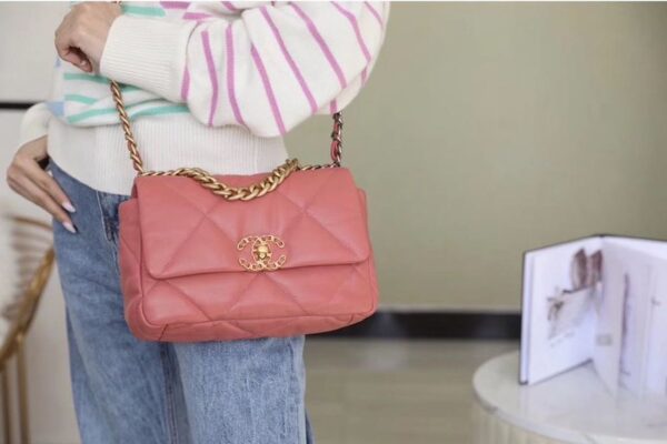 Chanel 19 Flap Bag 26cm Goatskin Leather Spring/Summer Act 1 Collection, Salmon Pink - Image 42
