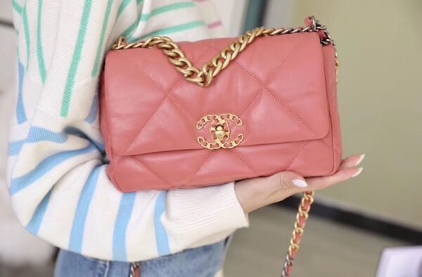 Chanel 19 Flap Bag 26cm Goatskin Leather Spring/Summer Act 1 Collection, Salmon Pink - Image 41
