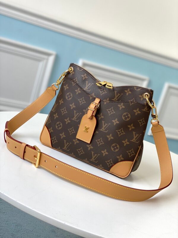 Louis Vuitton Crossbody 31cm Brown