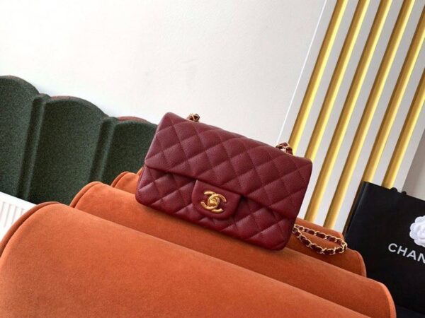 Chanel Classic Flap Bag 20cm Gold Hardware Caviar Leather Spring/Summer Collection Burgundy - Image 2