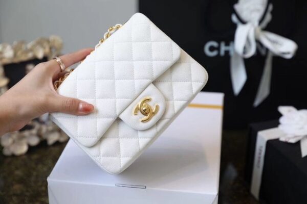 Chanel Classic Mini Flap Bag 17cm Gold Hardware Caviar Leather Spring/Summer Collection White - Image 4