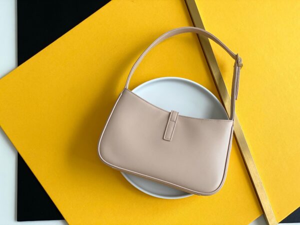 Saint Laurent LE5A7 Hobo Bag 25cm - Image 2