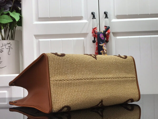 Louis vuitton Onthego MM Monogram 41cm/ Brown - Image 5