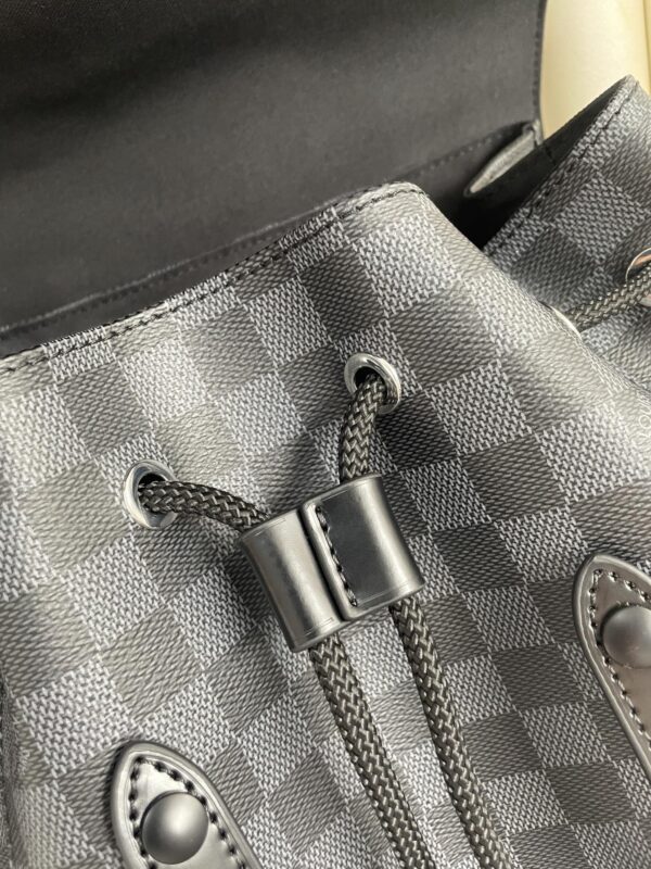 Louis Vuitton Christopher PM 44cm - Image 7