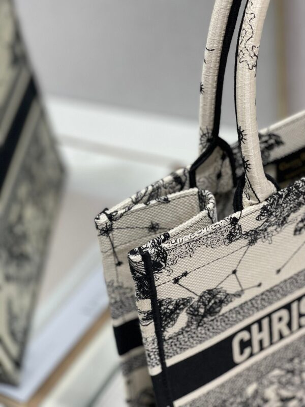 Christina Dior Medium Book Tote Bag 36cm Black/White - Image 4