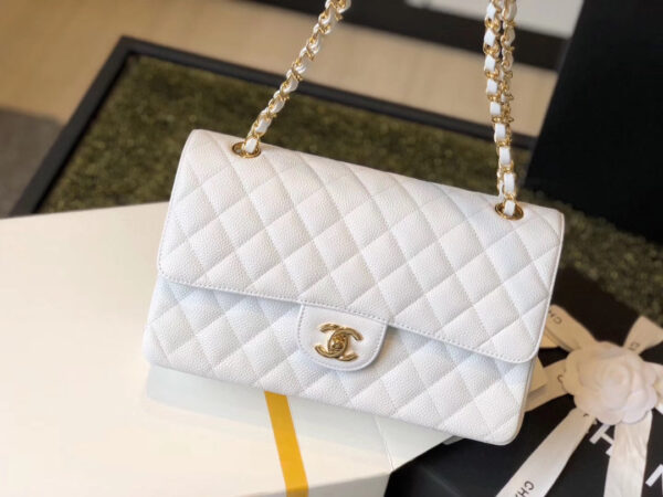 Chanel Classic Medium Flapbag Gold Hardware 26cm White - Image 6