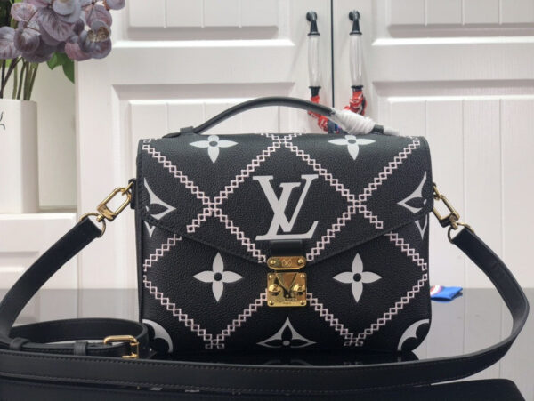 Louis Vuitton M46028 Pochette Metis 25cm Black