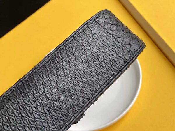 Saint Laurent LE5A7 Hobo Bag 25cm - Image 5