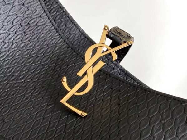 Saint Laurent LE5A7 Hobo Bag 25cm - Image 7