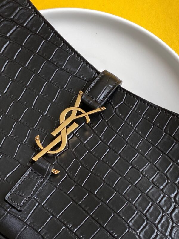 Saint Laurent LE5A7 Hobo Bag 25cm - Image 7