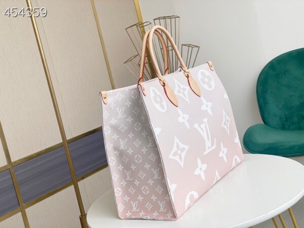 Louis Vuitton OnTheGo GM Bag 42cm Monogram Canvas Spring/Summer Collection M57640 Mist - Image 3