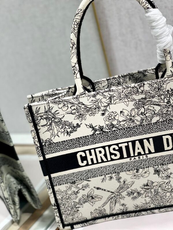 Christina Dior Medium Book Tote Bag 36cm Black/White - Image 3