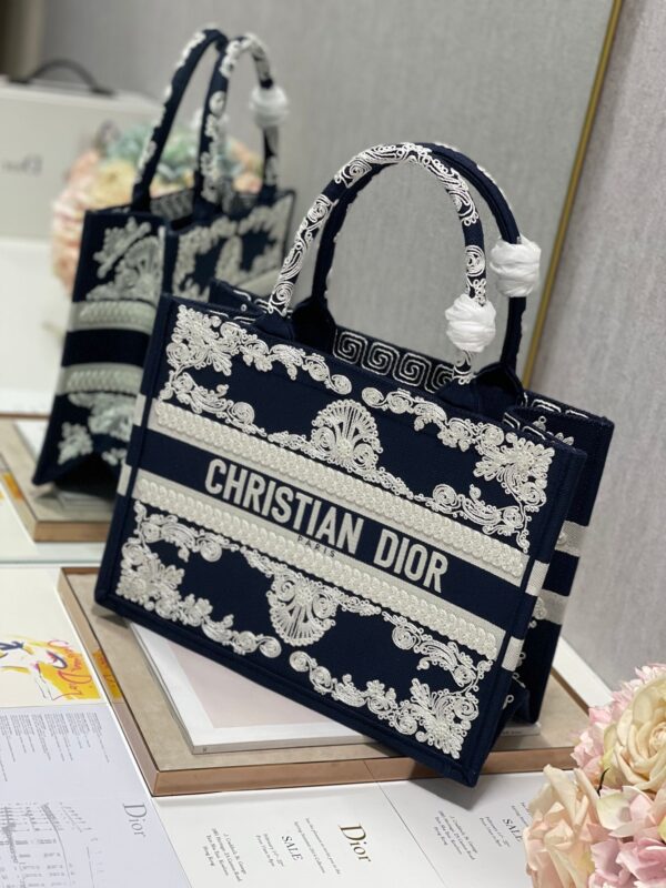 Christina Dior Medium Book Tote Bag 36cm Black - Image 5
