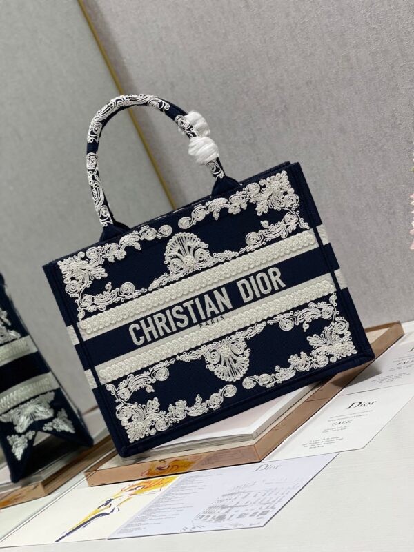 Christina Dior Medium Book Tote Bag 36cm Black - Image 4