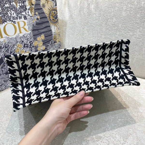 Christina Dior Medium Book Tote Bag 36cm Black - Image 2