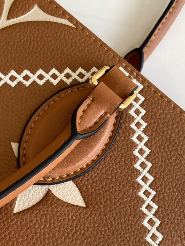 Louis Vuitton M45595 Onthego MM 35cm Brown - Image 3