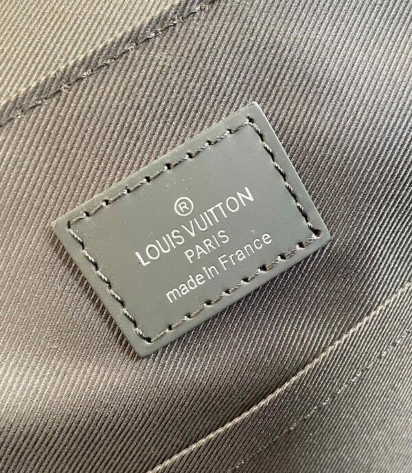 Louis Vuitton M45272 District PM 25cm - Image 6