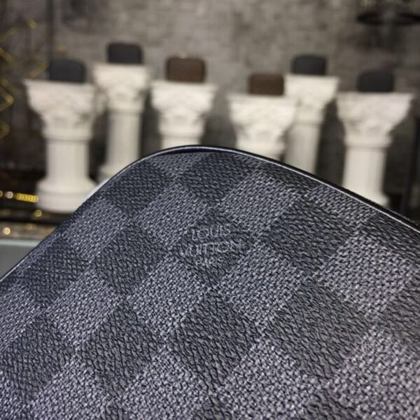 Louis Vuitton King Size Toiletry Bag 28cm Damier Graphite Canvas Spring/Summer Collection N47527, Black - Image 4