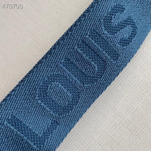 Louis Vuitton Coussin PM Bag 26cm Monogram Embossed Puffy Lambskin Leather Spring/Summer Collection M57793 Light Blue - Image 4
