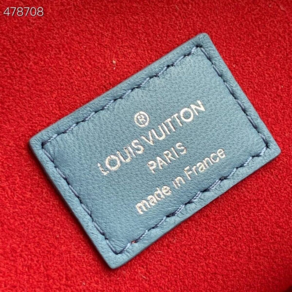 Louis Vuitton Coussin PM Bag 26cm Monogram Embossed Puffy Lambskin Leather Spring/Summer Collection M57793 Light Blue - Image 8