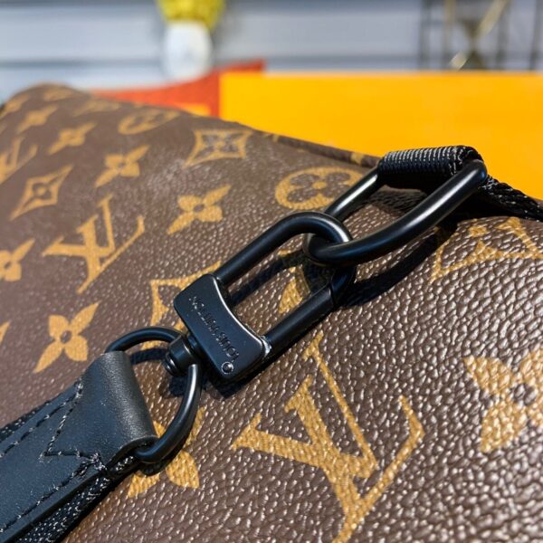 Louis Vuitton Avenue Sling Bag 32cm Monogram Canvas Spring/Summer Collection M41719, Brown - Image 9