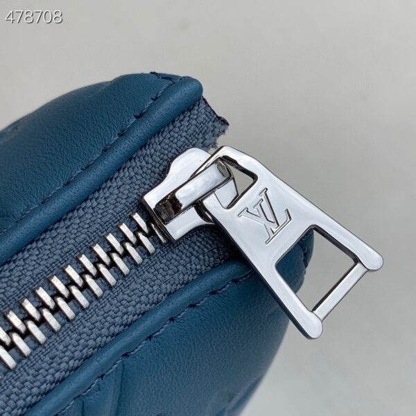 Louis Vuitton Coussin PM Bag 26cm Monogram Embossed Puffy Lambskin Leather Spring/Summer Collection M57793 Light Blue - Image 5