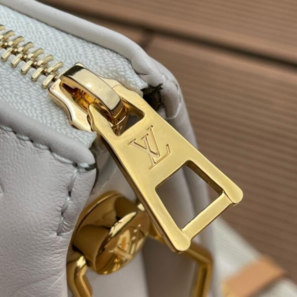 Louis Vuitton Coussin PM Bag 26cm Monogram Embossed Puffy Lambskin Leather Spring/Summer Collection M57793 White - Image 3