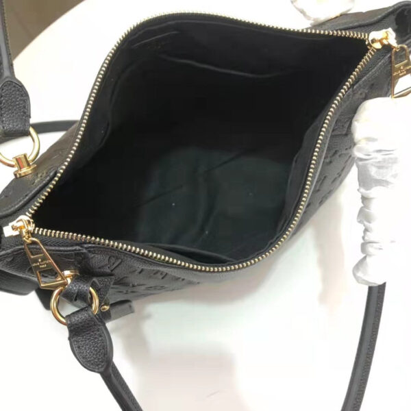 Louis Vuitton V Tote MM Bag Monogram Empreinte Canvas Spring/Summer Collection M44421 26cm Black - Image 5