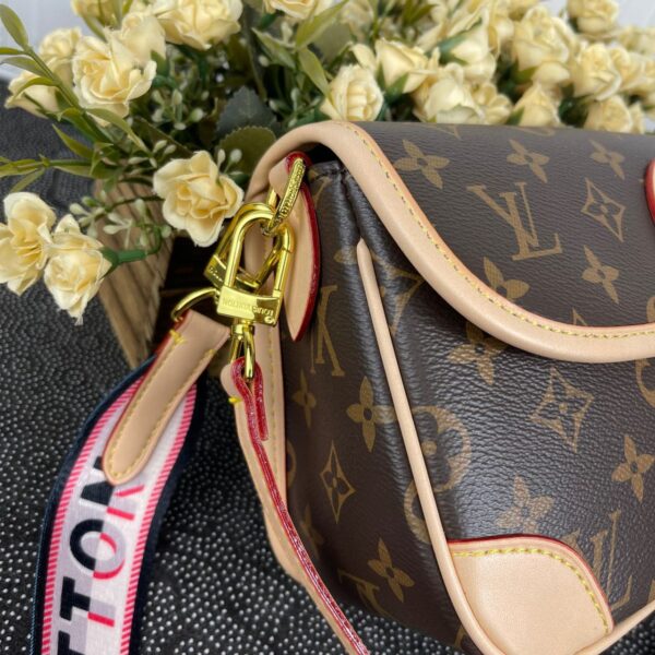 Louis Vuitton M45985 Diane 25cm Brown - Image 5