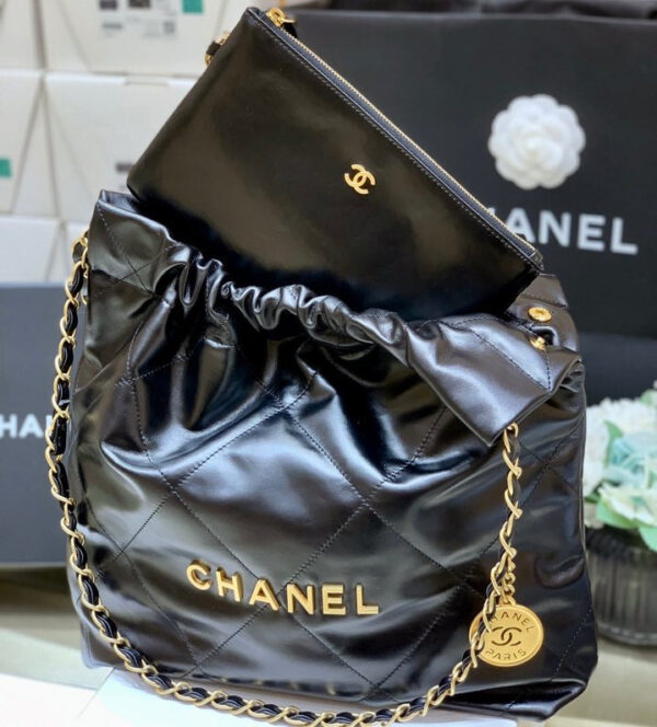 Chanel 22 Large Handbag 37cm Black - Image 5