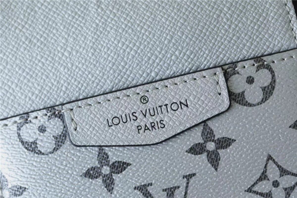 Louis Vuitton Outdoor Sling Bag 21cm - Image 5