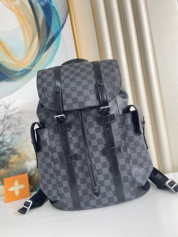 Louis Vuitton Christopher PM 44cm