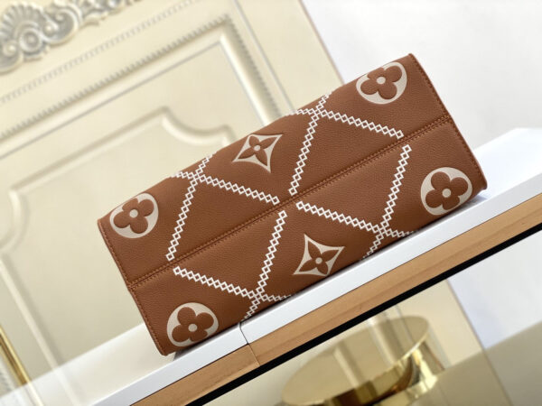 Louis Vuitton M45595 Onthego MM 35cm Brown - Image 8