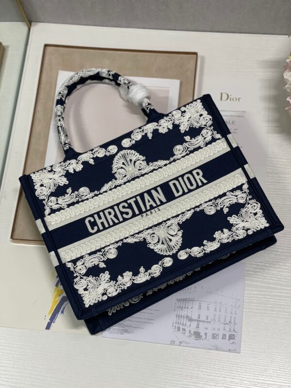 Christina Dior Medium Book Tote Bag 36cm Black - Image 7