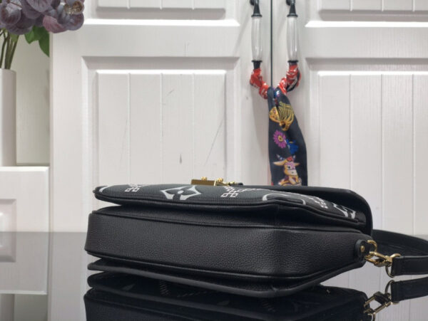 Louis Vuitton M46028 Pochette Metis 25cm Black - Image 9