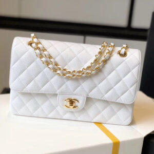 Chanel Classic Medium Flapbag Gold Hardware 26cm White