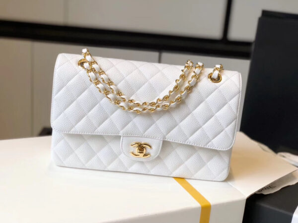 Chanel Classic Medium Flapbag Gold Hardware 26cm White