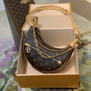 Louis Vuitton M81098 Loop 24cm Brown