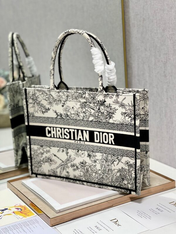Christina Dior Medium Book Tote Bag 36cm Black/White - Image 9