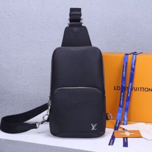 Louis Vuitton Avenue Sling Bag 32cm Taiga Leather Spring/Summer Collection M30443 Black