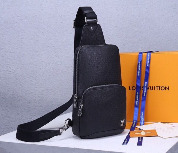 Louis Vuitton Avenue Sling Bag 32cm Taiga Leather Spring/Summer Collection M30443 Black - Image 2